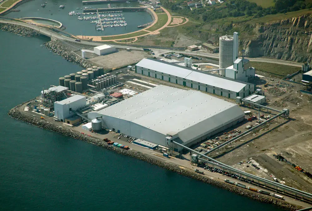 El Puerto de Bilbao da luz verde a la planta de combustibles sintéticos de Petronor