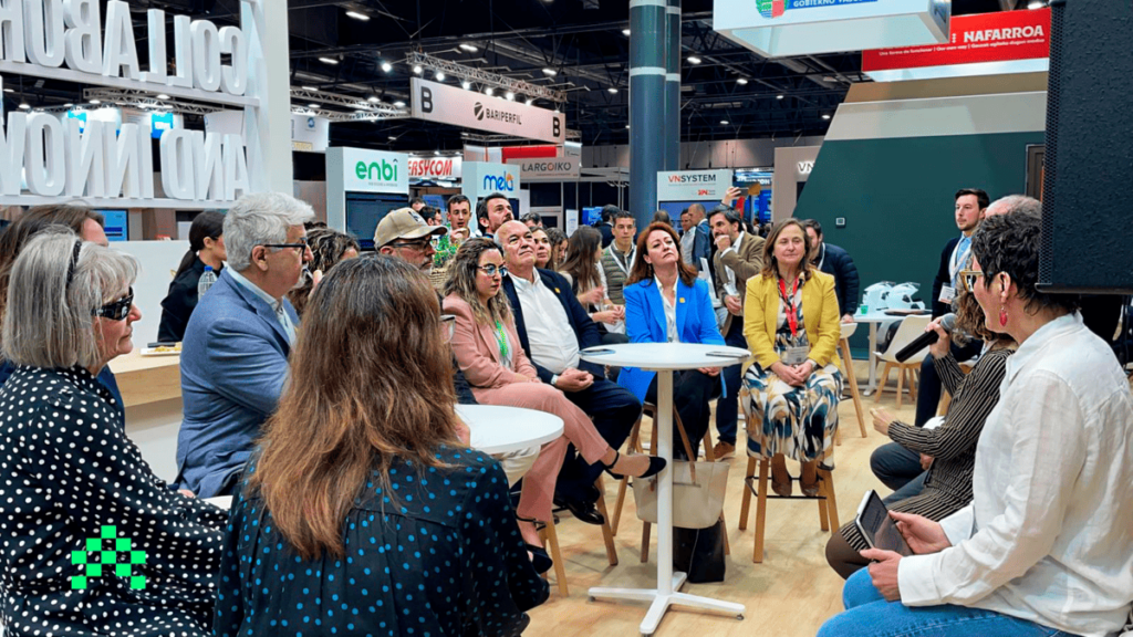Red de Clústeres de Construcción de España en Rebuild 2025